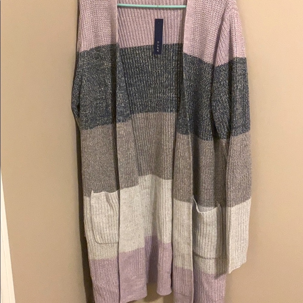 Color block open with pockets